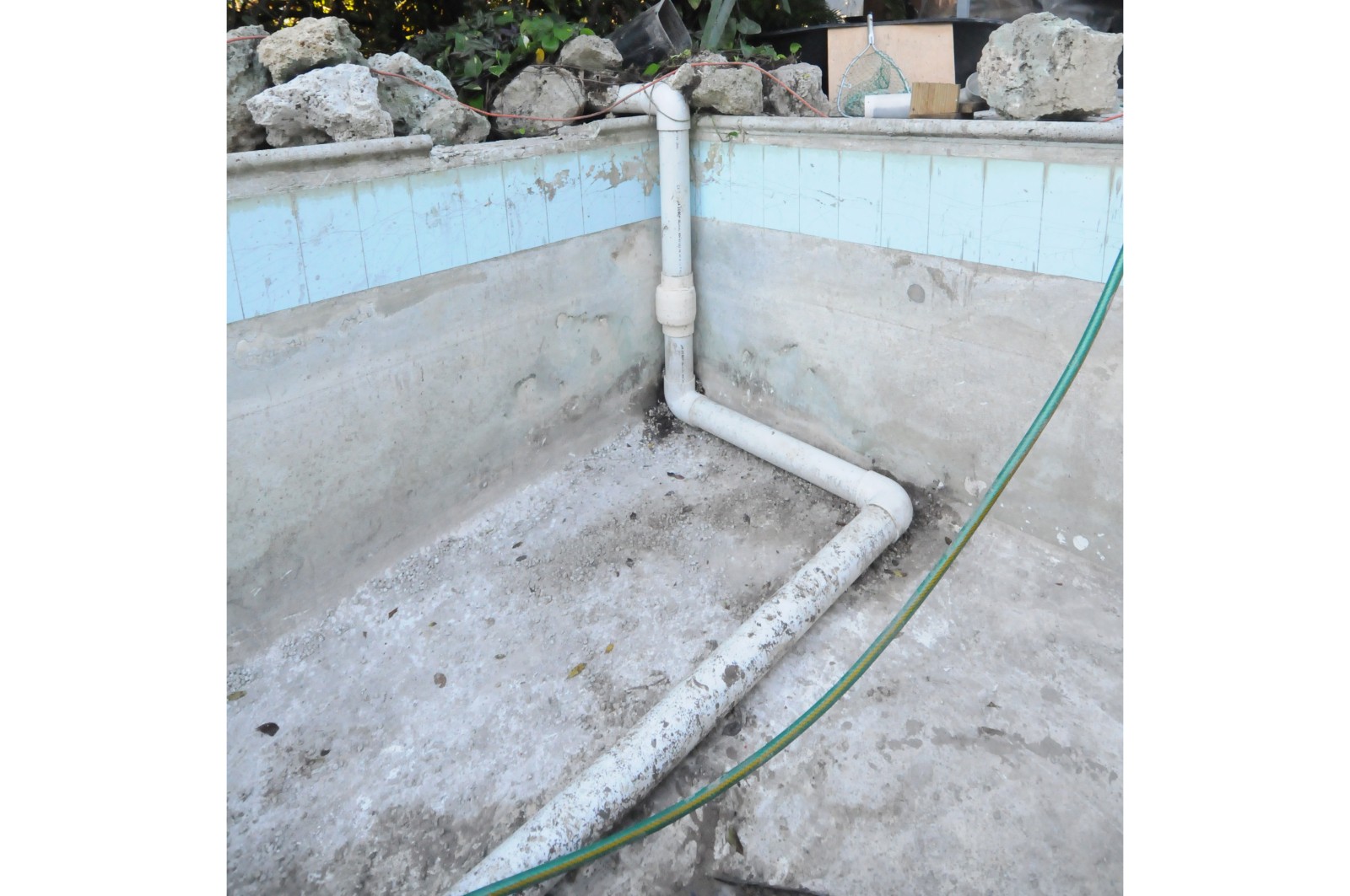 orig pool 03 - Installation in Progress