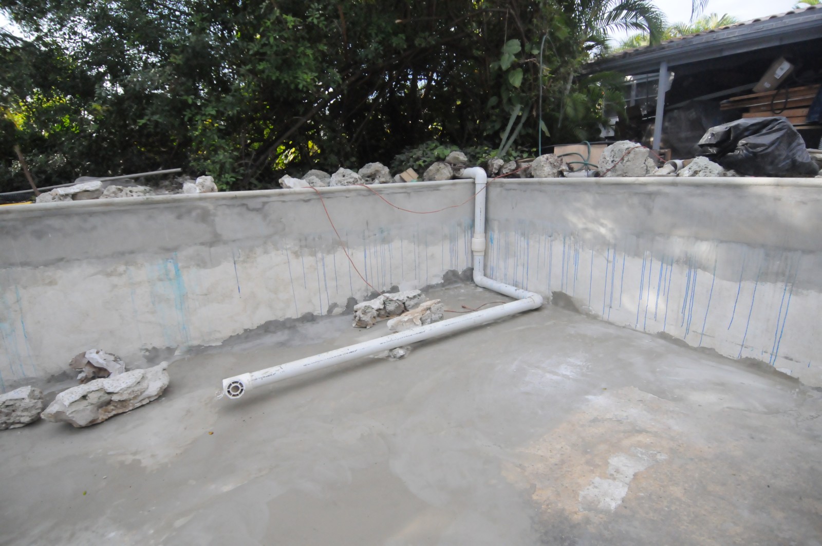 orig pool 06 - Installation in Progress